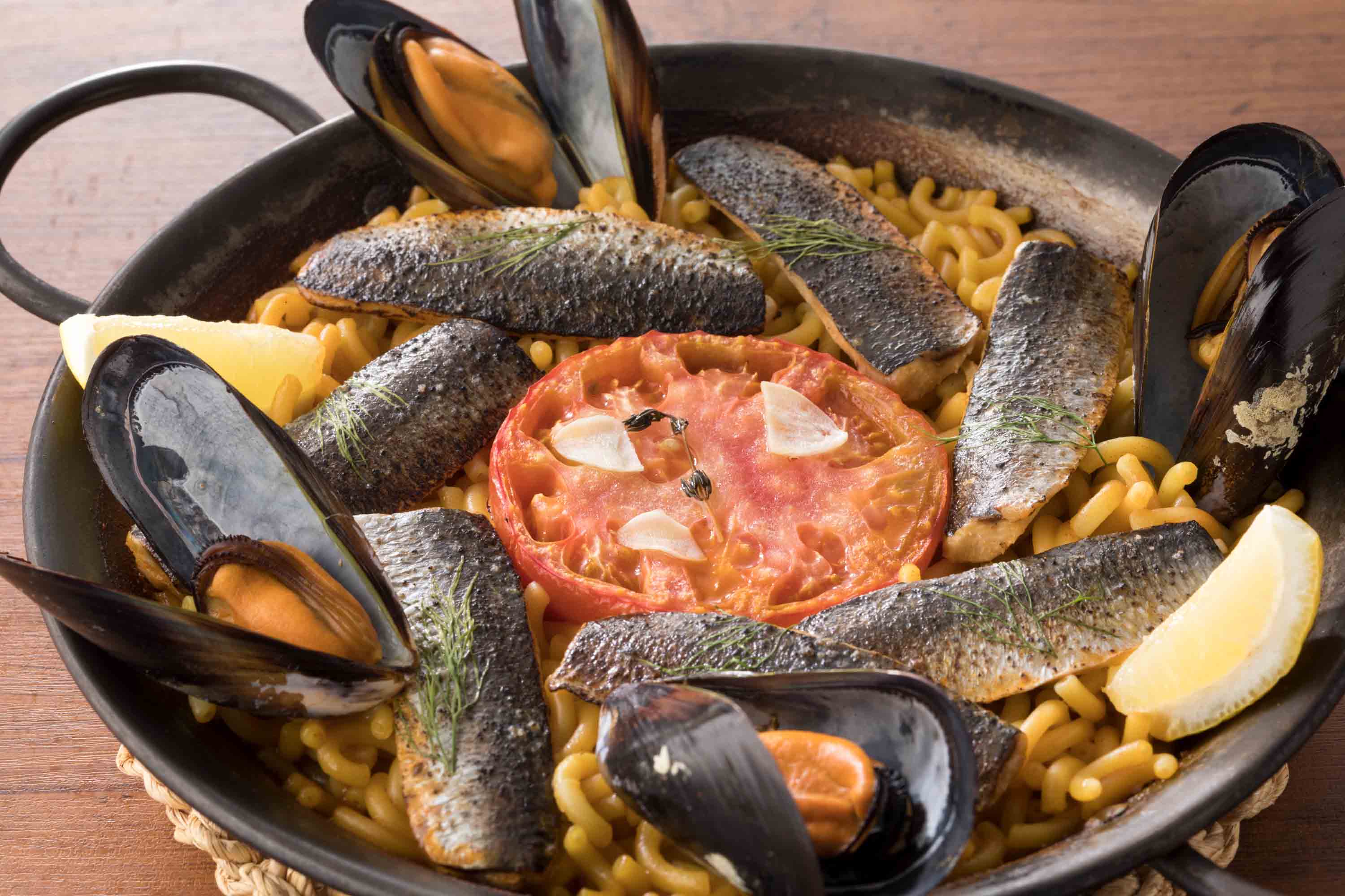 スペイン料理 タパス&パエリア PAEZO